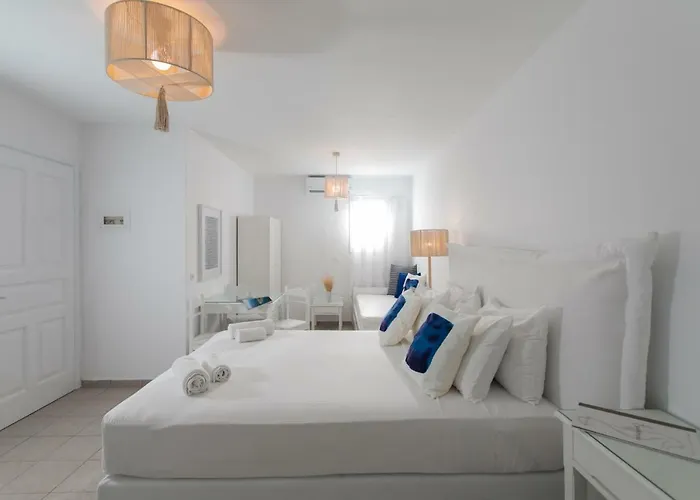 Ippokampos Beachfront Apartment Naxos City